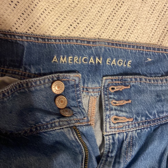 American Eagle Relaxed mom jeans - Picture 2 of 4